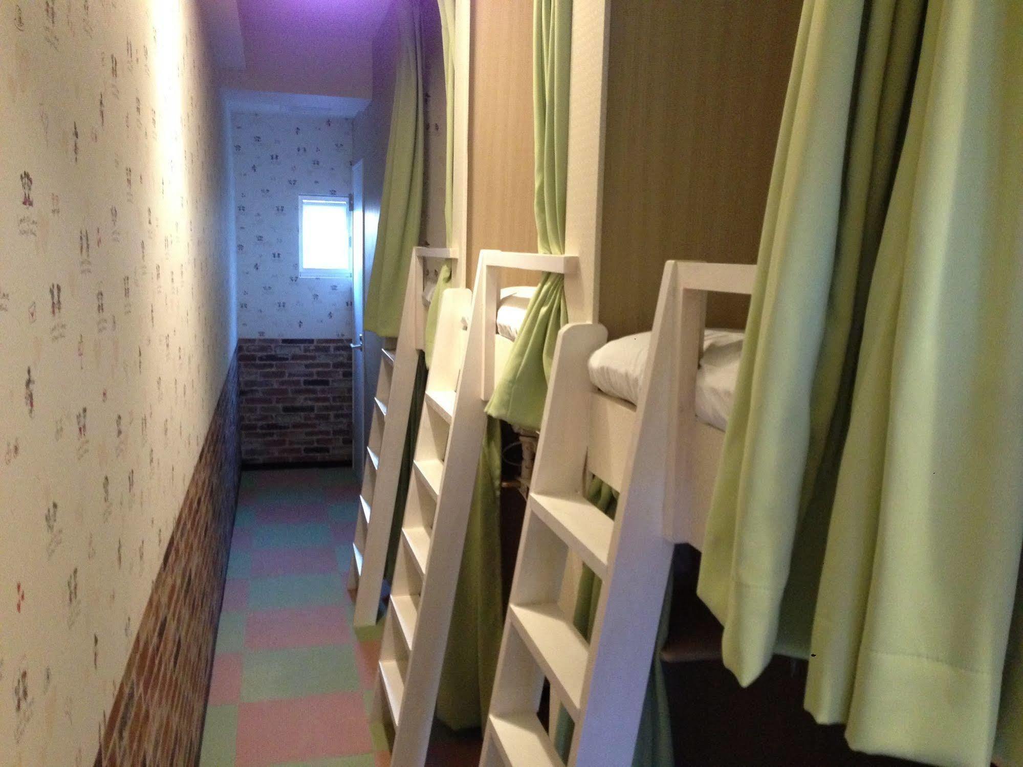 Fukuoka Guesthouse Little Asia Kokura Kitakyushu Exterior foto
